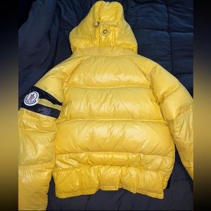 FINAL DROP: Moncler Eric puffer jacket